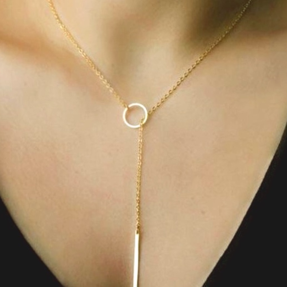 SALE ❤️✨Circle & Bar Necklace with jewelry bag✨